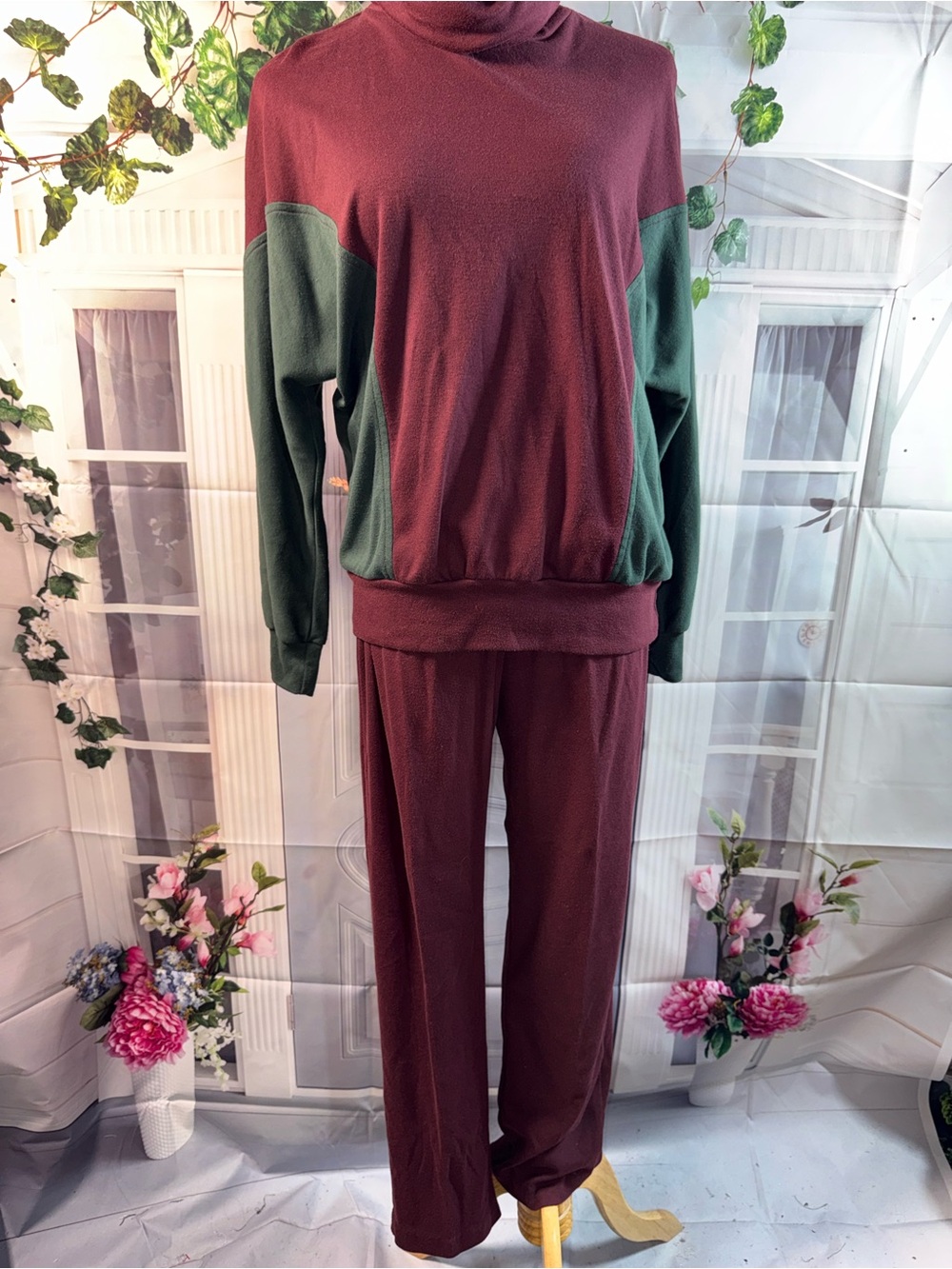 1192-Vintage Robbie Bee Burgundy and Forest Green Two-Tone Knit Pantsuit